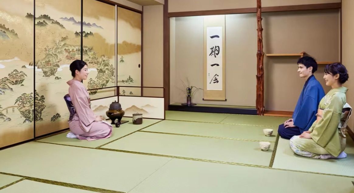 Private Japanese tea ceremony with guests wearing kimono