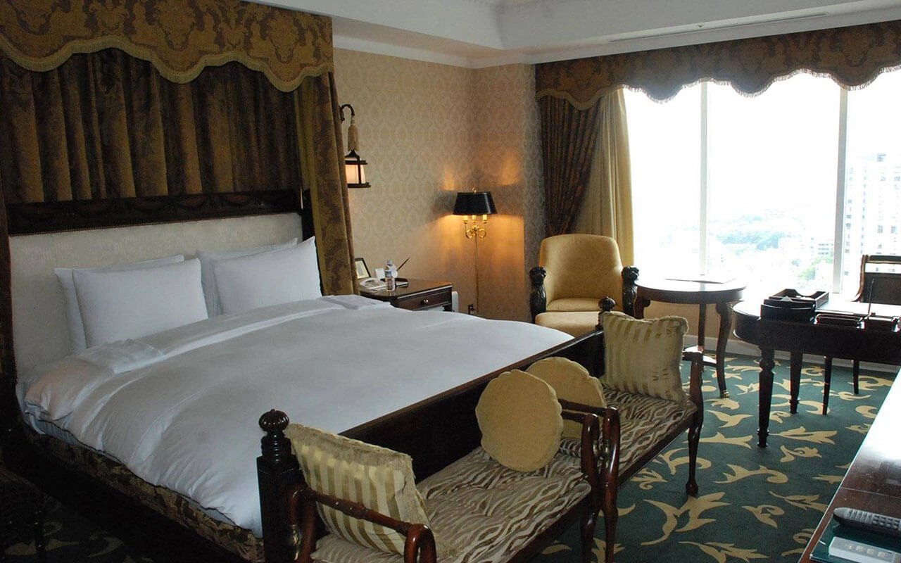 Suite bedroom at The Prince Park Tower Tokyo